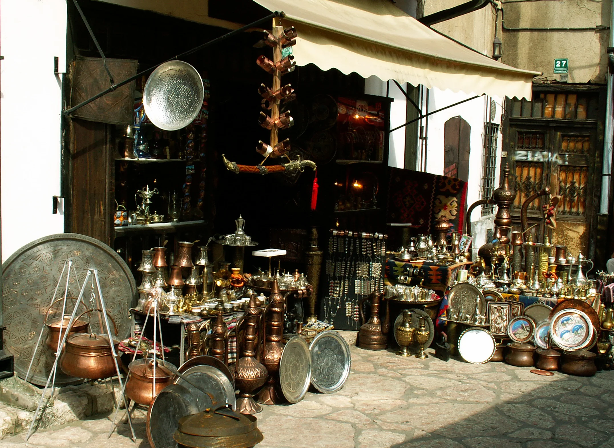 Engraved copper and other Bosnian handicrafts displayed in Baščaršija.