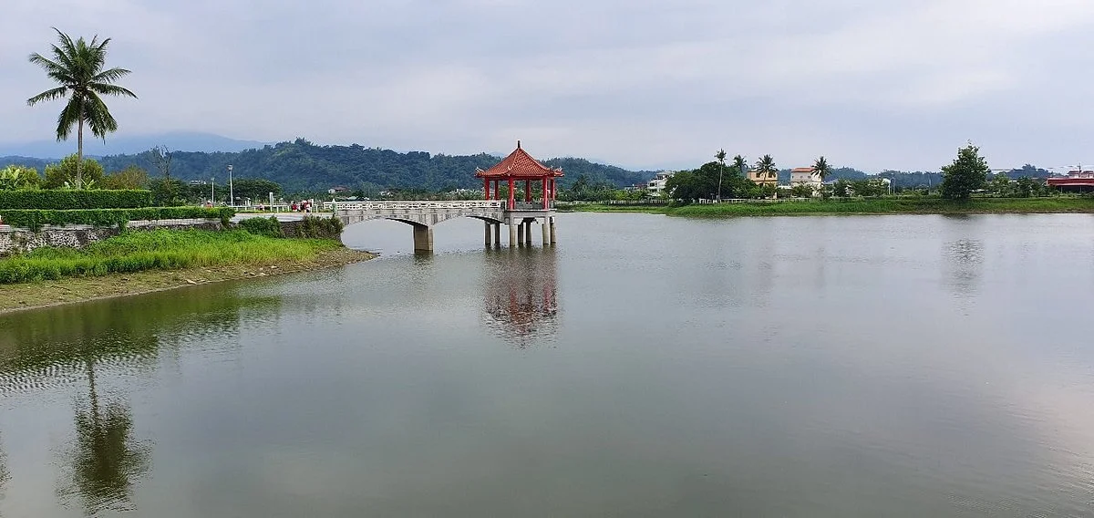 Meinong Lake