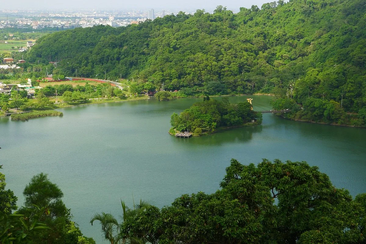 Meihua Lake