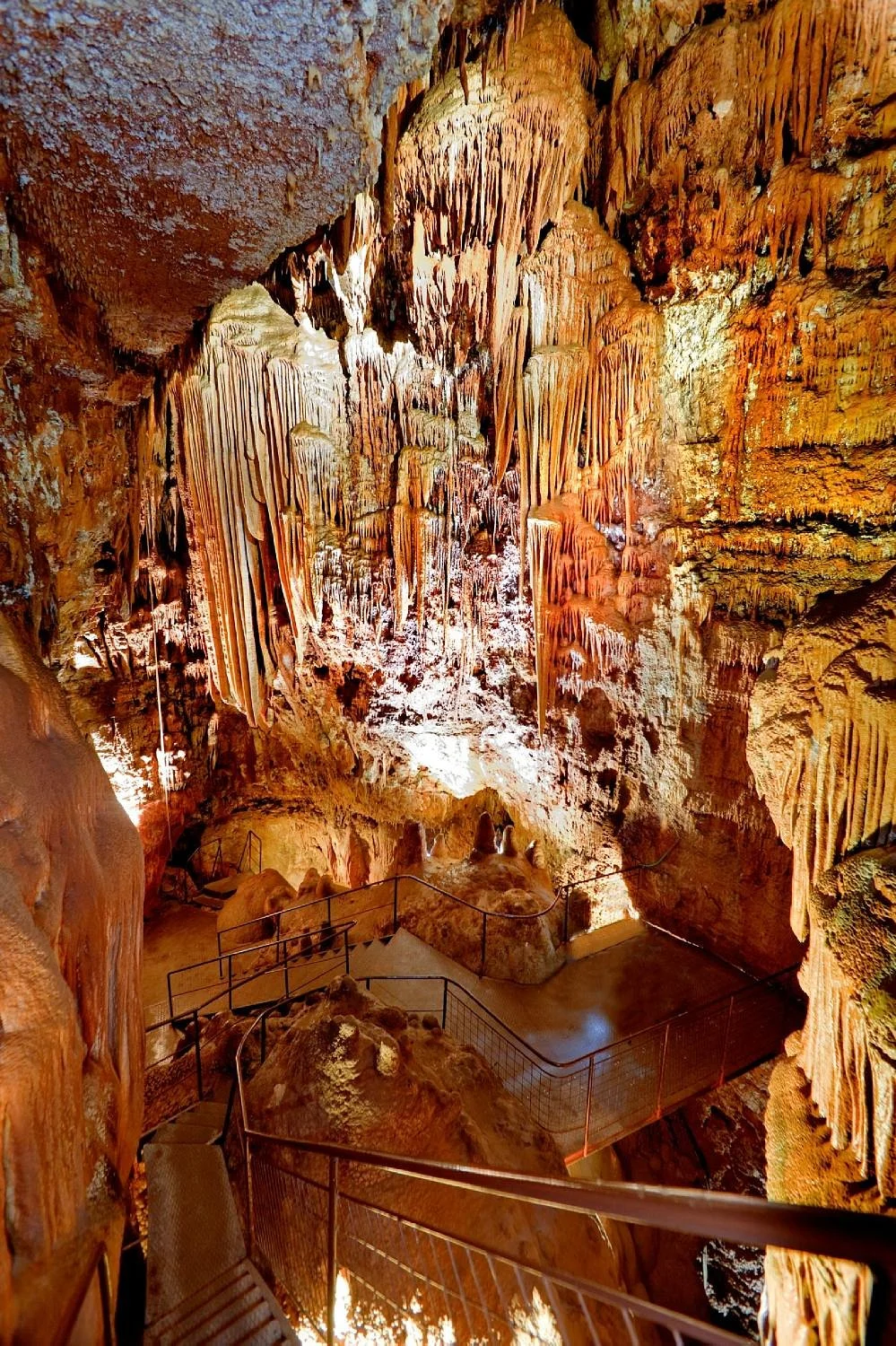 Jama - Grotta Baredine