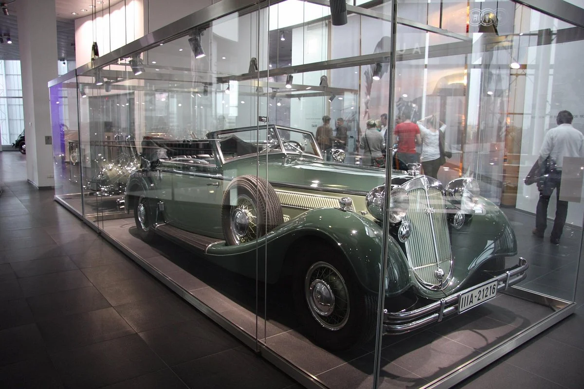 Audi Forum & Headquarters