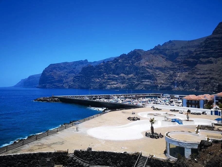Puerto Deportivo Los Gigantes