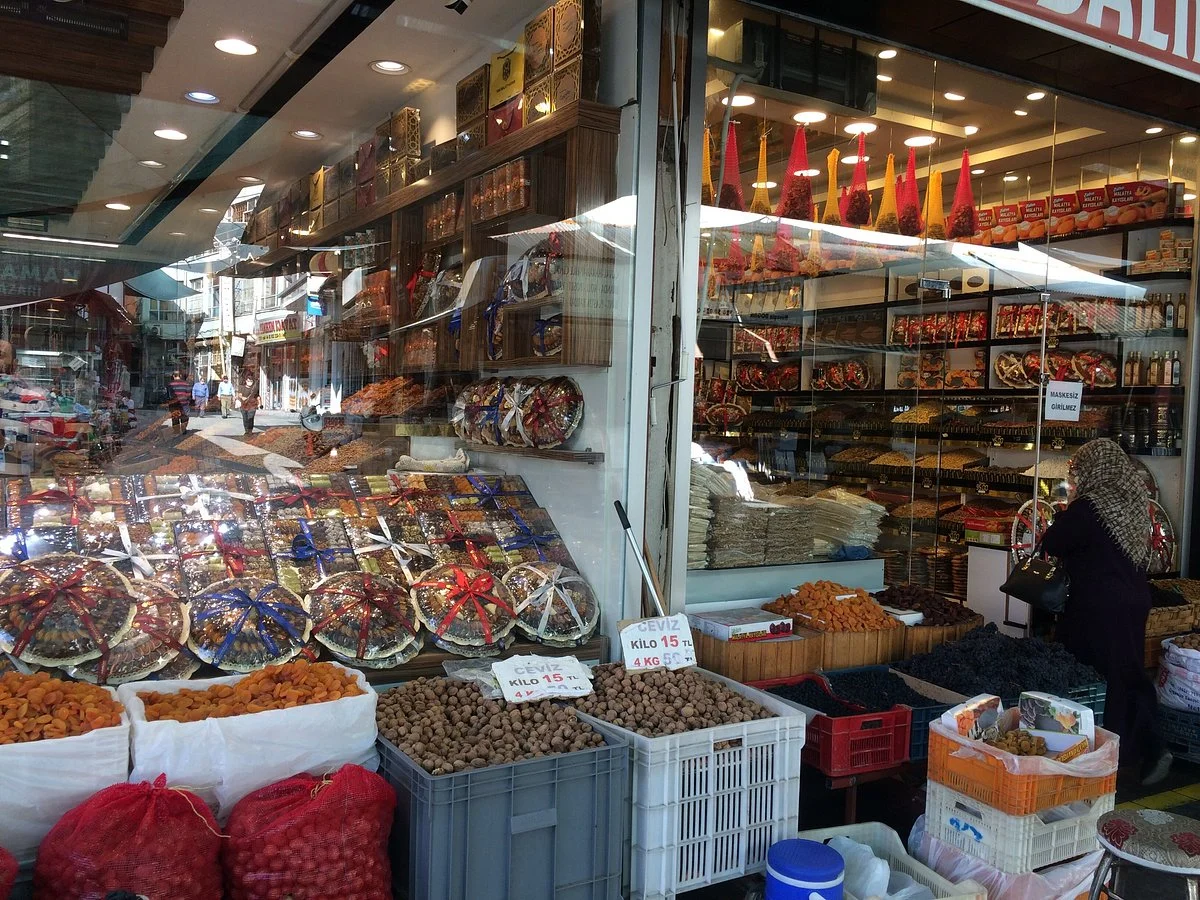 Şire Bazaar (Dried Apricot Bazaar)