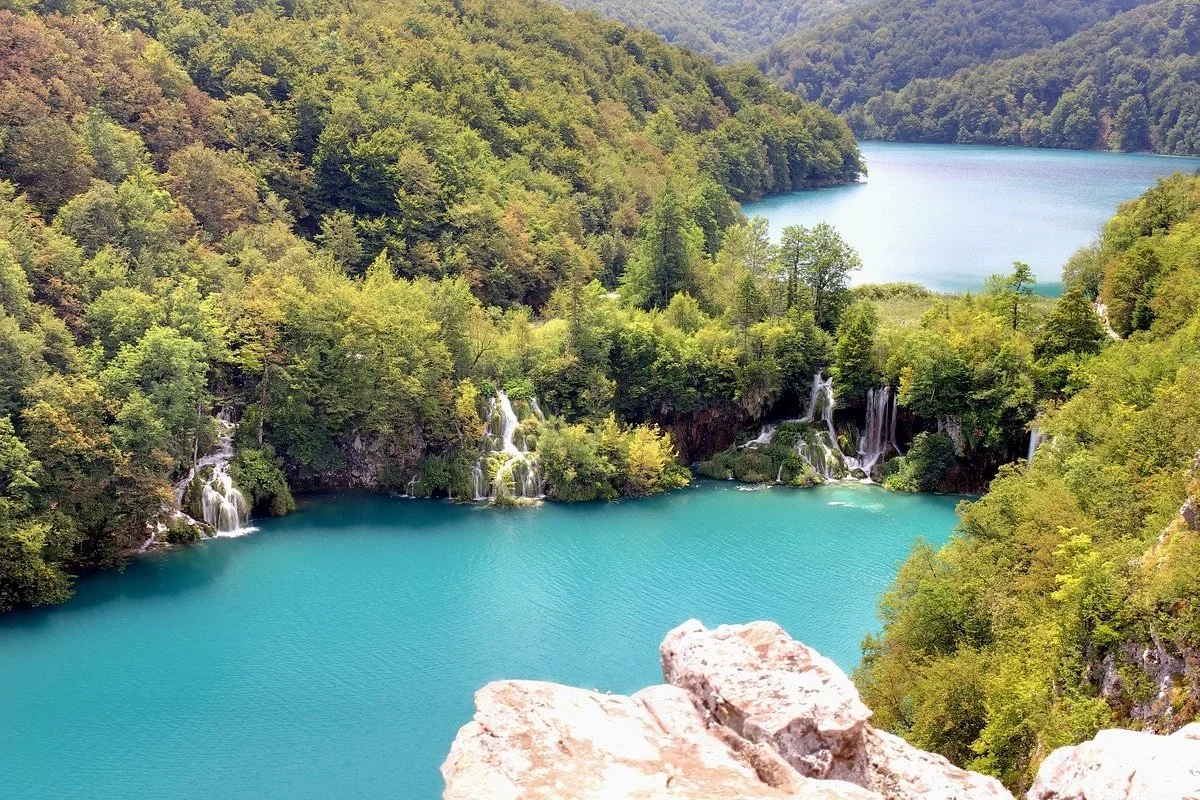 The Lower Lakes