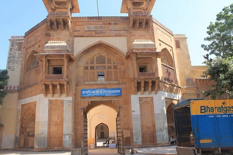 Akbar's Palace & Museum