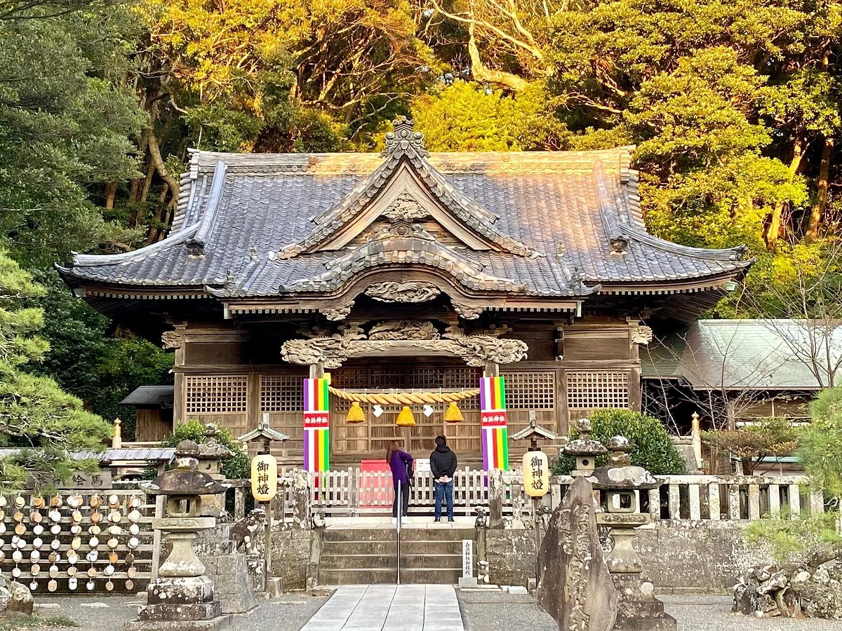 Shirahama Jinja Shrine