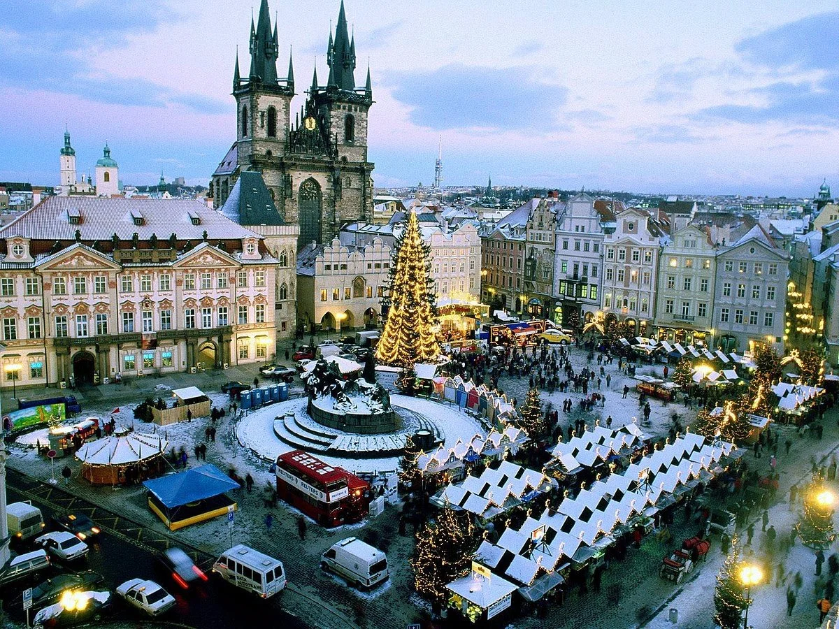 Staromestske namesti