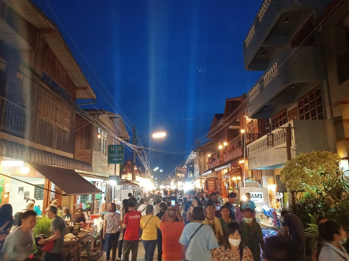 Chiang Khan Walking Street