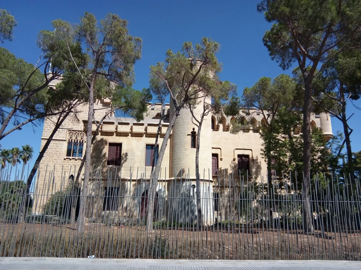 Castell Del Comte De Sicart