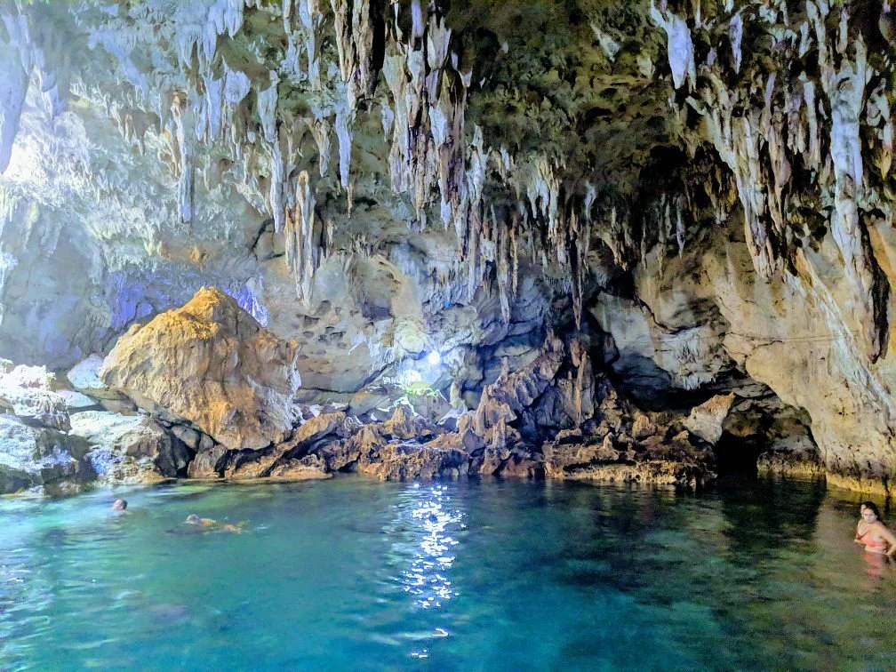 Hinagdanan Cave