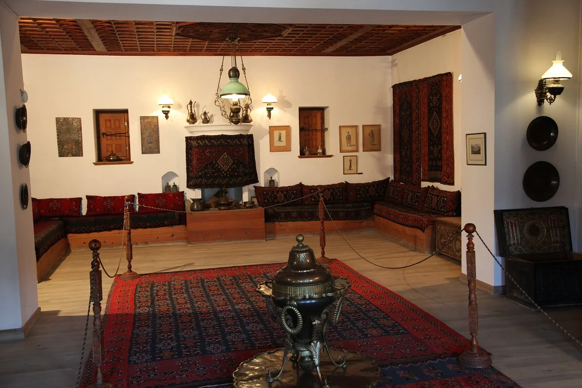 Folk Art Museum Tossizza Mansion
