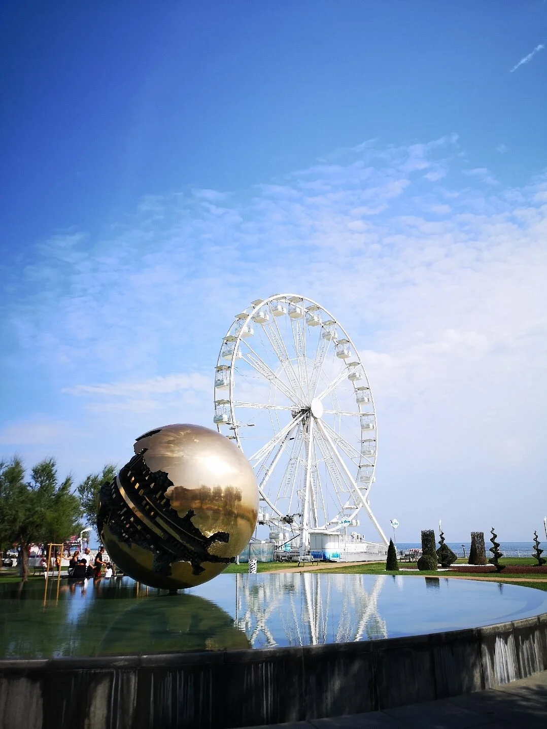 Sfera Grande di Pomodoro