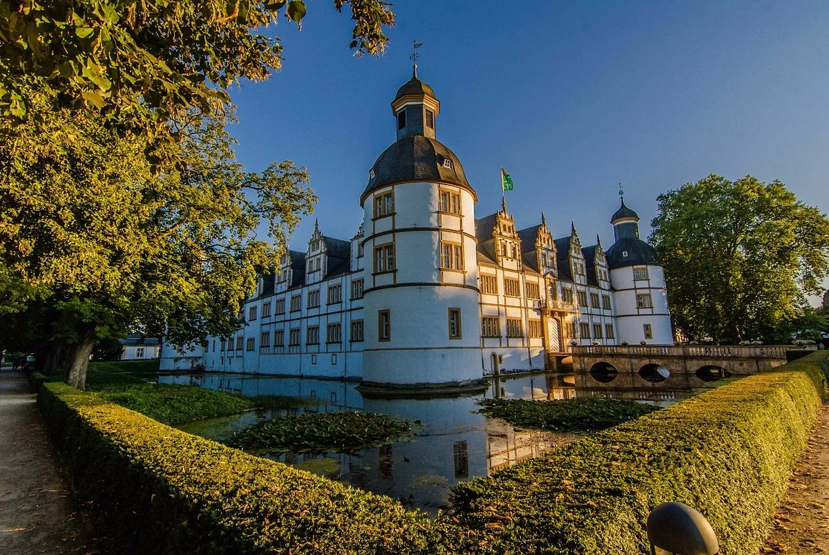 Schloss Neuhaus