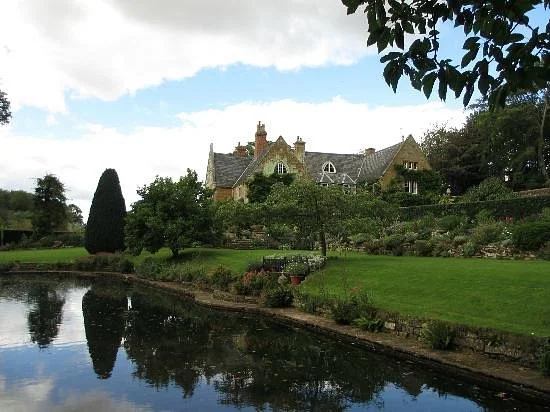 Coton Manor Gardens