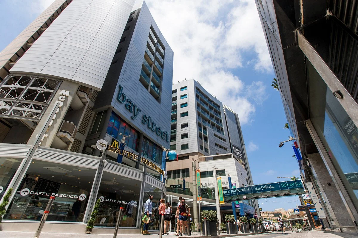 Bay Street Shopping Complex