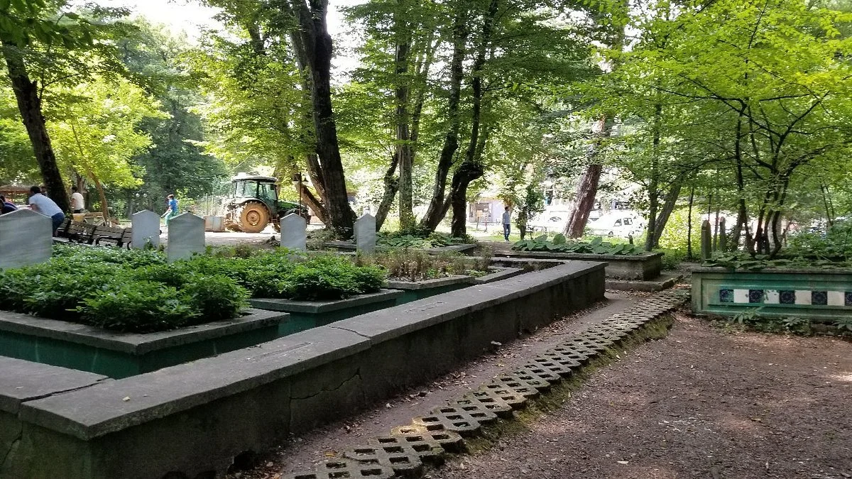 Tokadi Hayreddin Türbesi