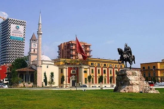Skanderbeg Square