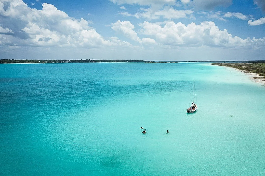 Wild Wave Bacalar