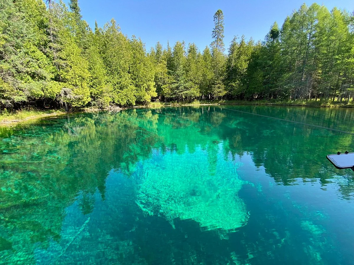 Kitch-Iti-Kipi (The Big Spring)