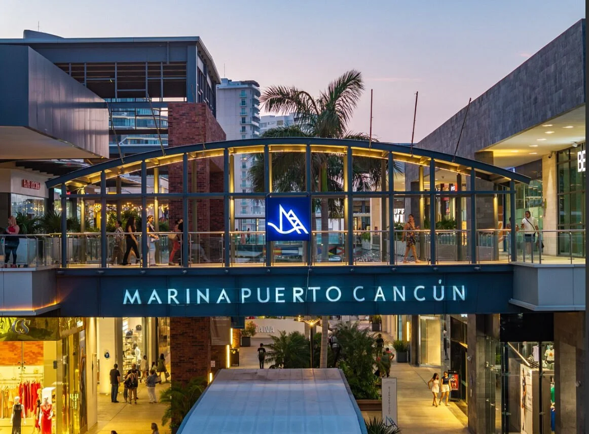 Puerto Cancun Marina Town Center