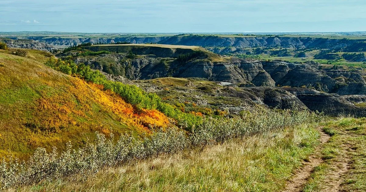 Dry Island Buffalo Jump Provincial Park