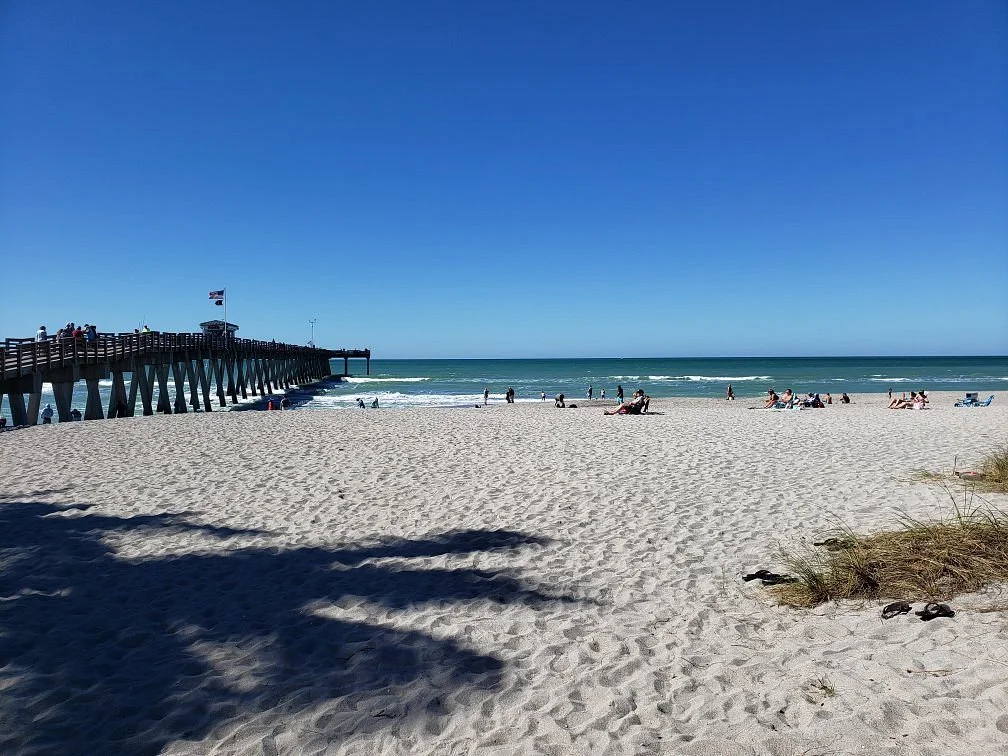 Sharky’s On The Pier