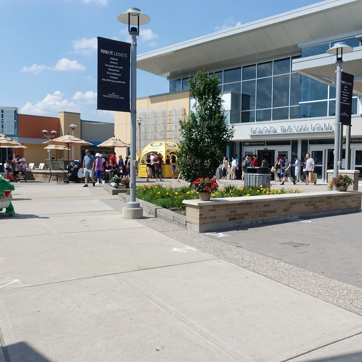 Toronto Premium Outlets