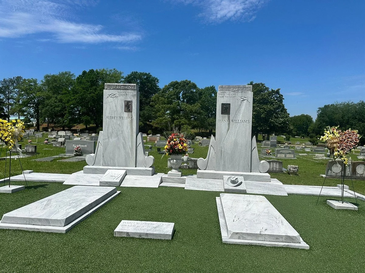 Hank Williams Memorial - Oakwood Annex Cemetery