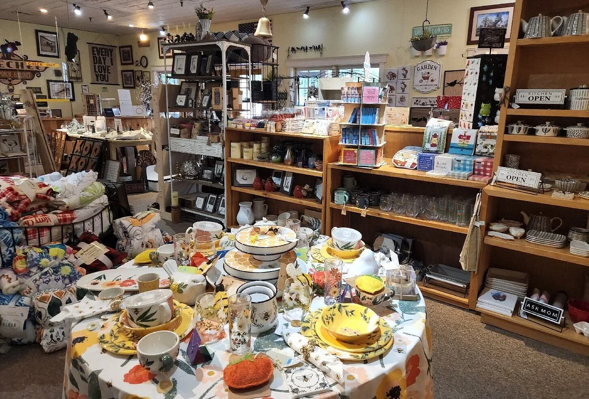 Quechee Gorge Village Vermont Antique Mall