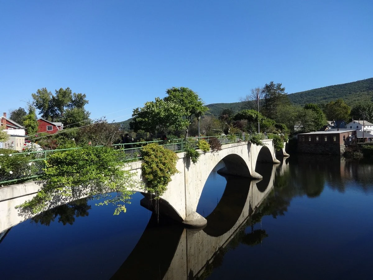 Bridge of Flowers