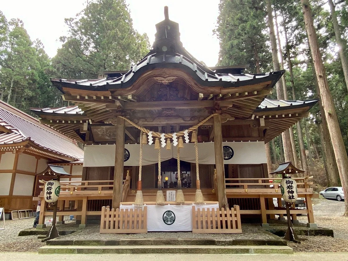 Oiwa Shrine