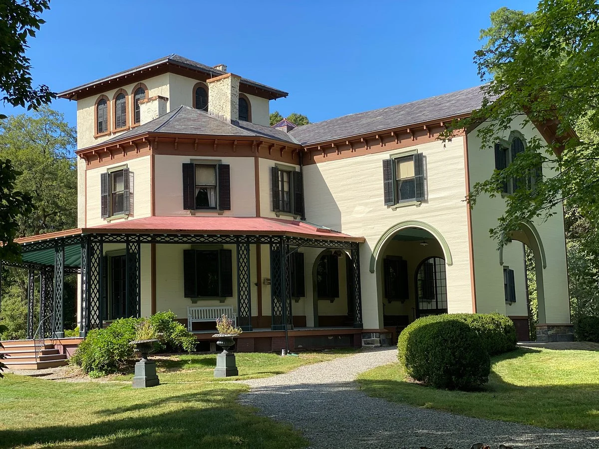 Locust Grove Estate
