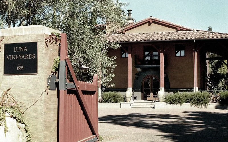 Luna Vineyards