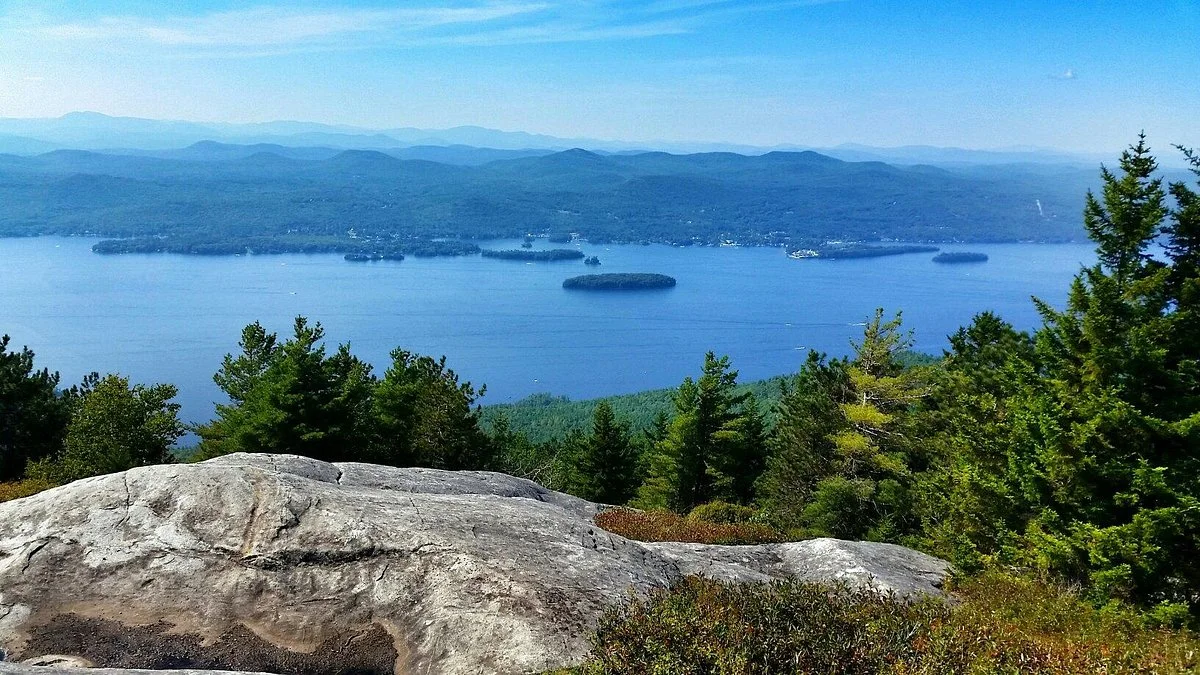 Buck mountain hiking trail