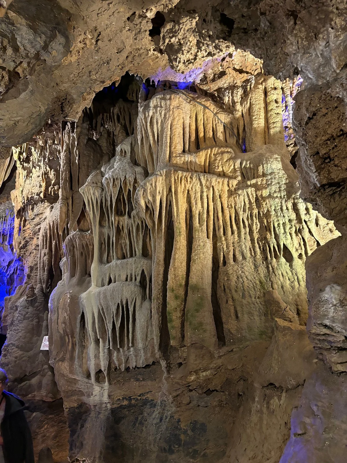 Crystal Grottoes Caverns