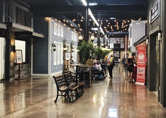 Hartville Marketplace and Flea Market