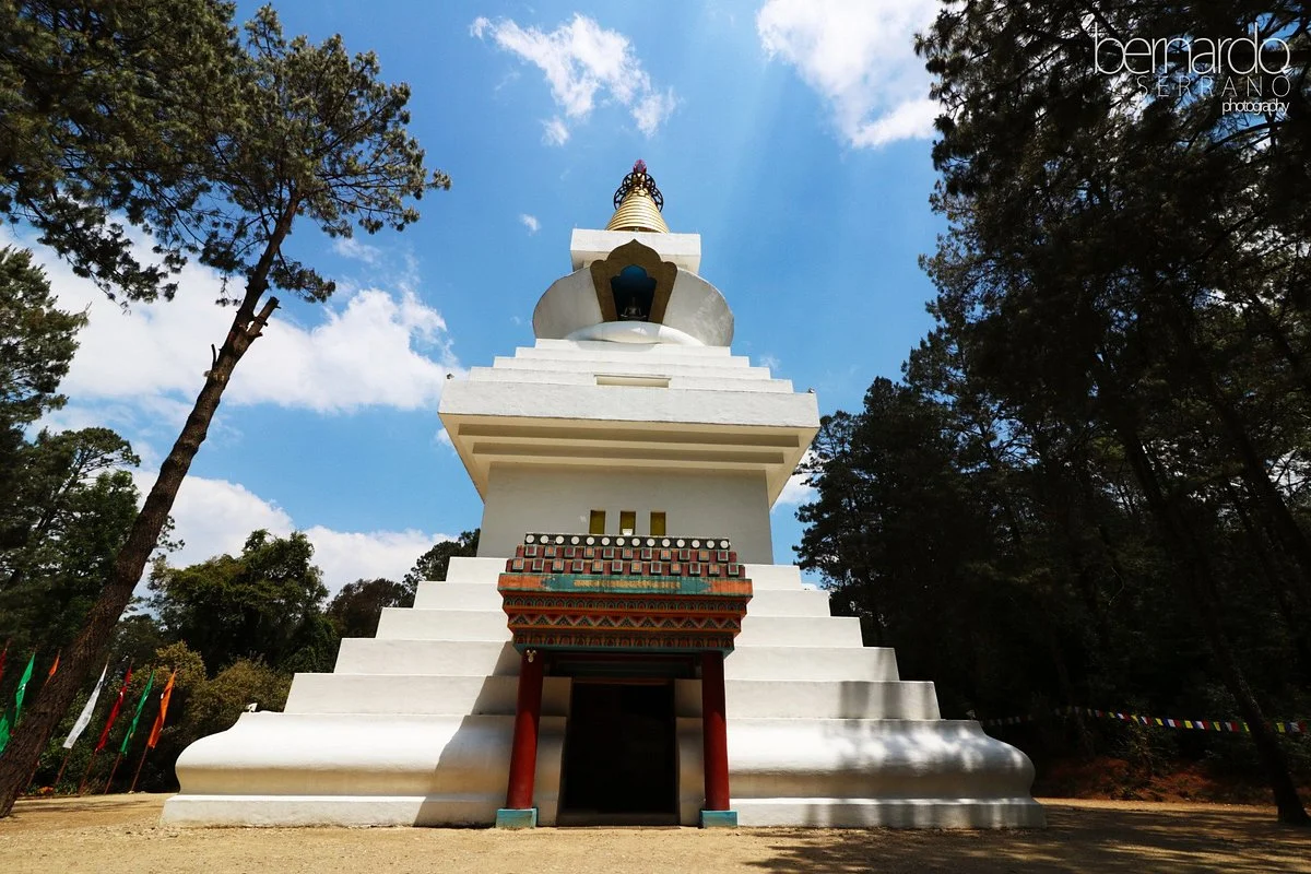 La Gran Stupa Bon para la Paz Mundial