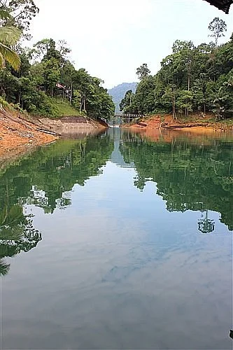 Kenyir Lake