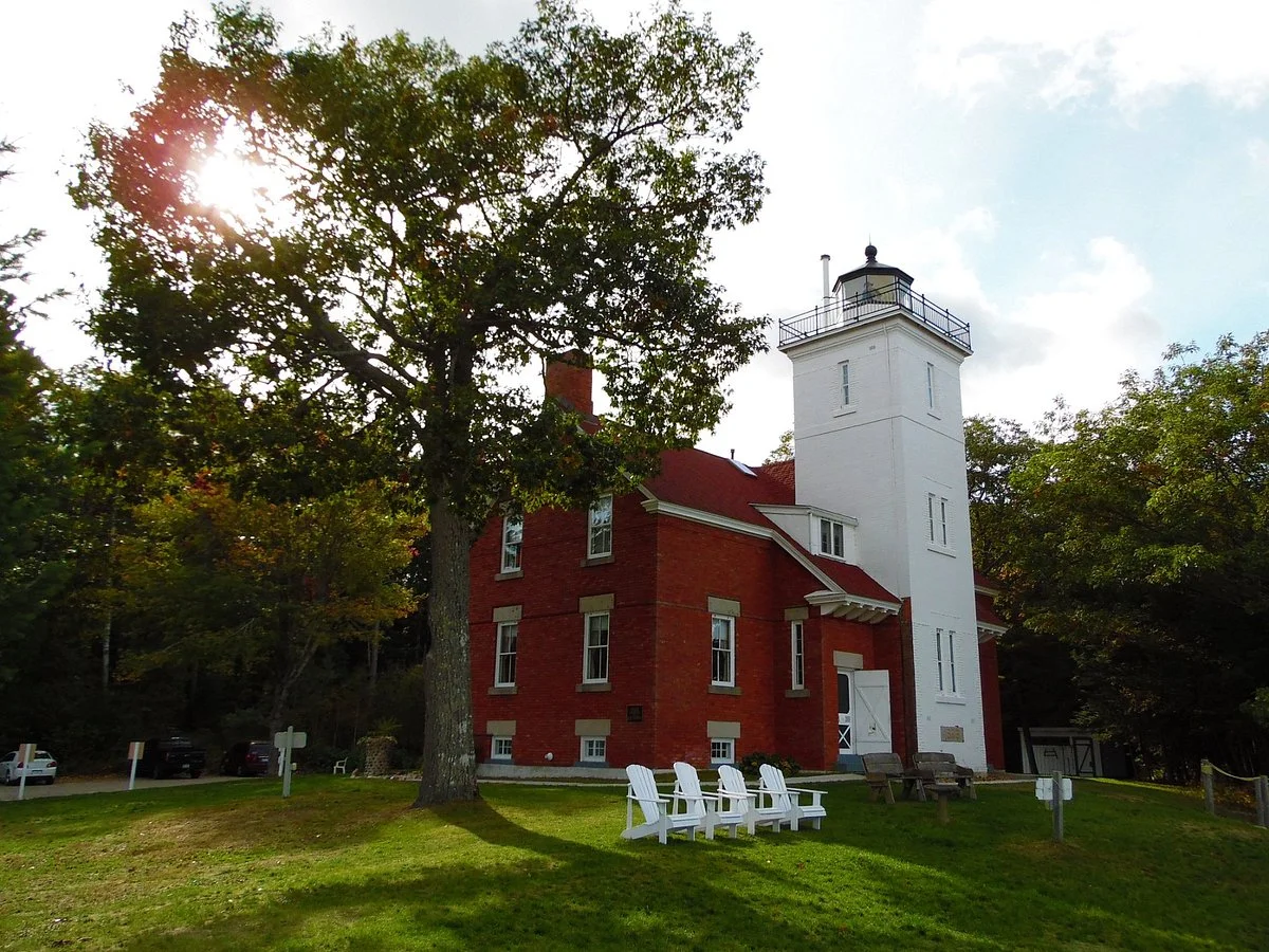 40 Mile Point Lighthouse
