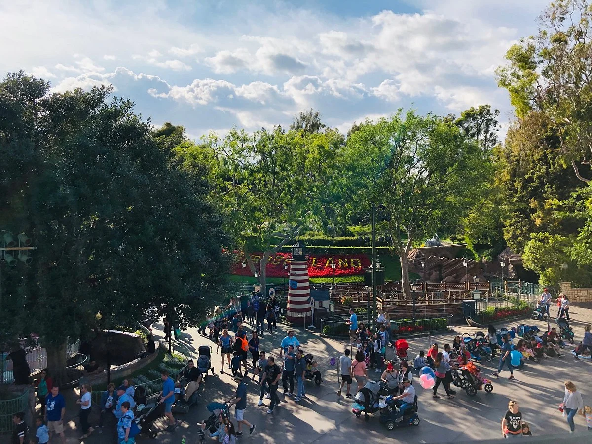 Disneyland Monorail