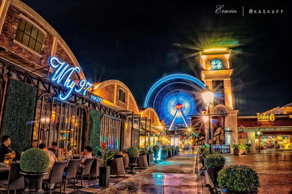 Asiatique The Riverfront