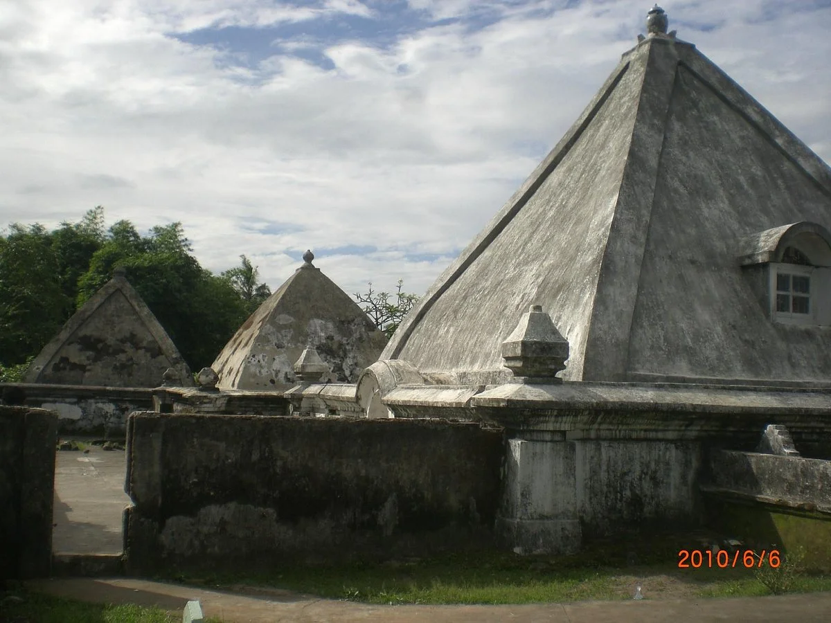 Sheik Yusuf Tomb
