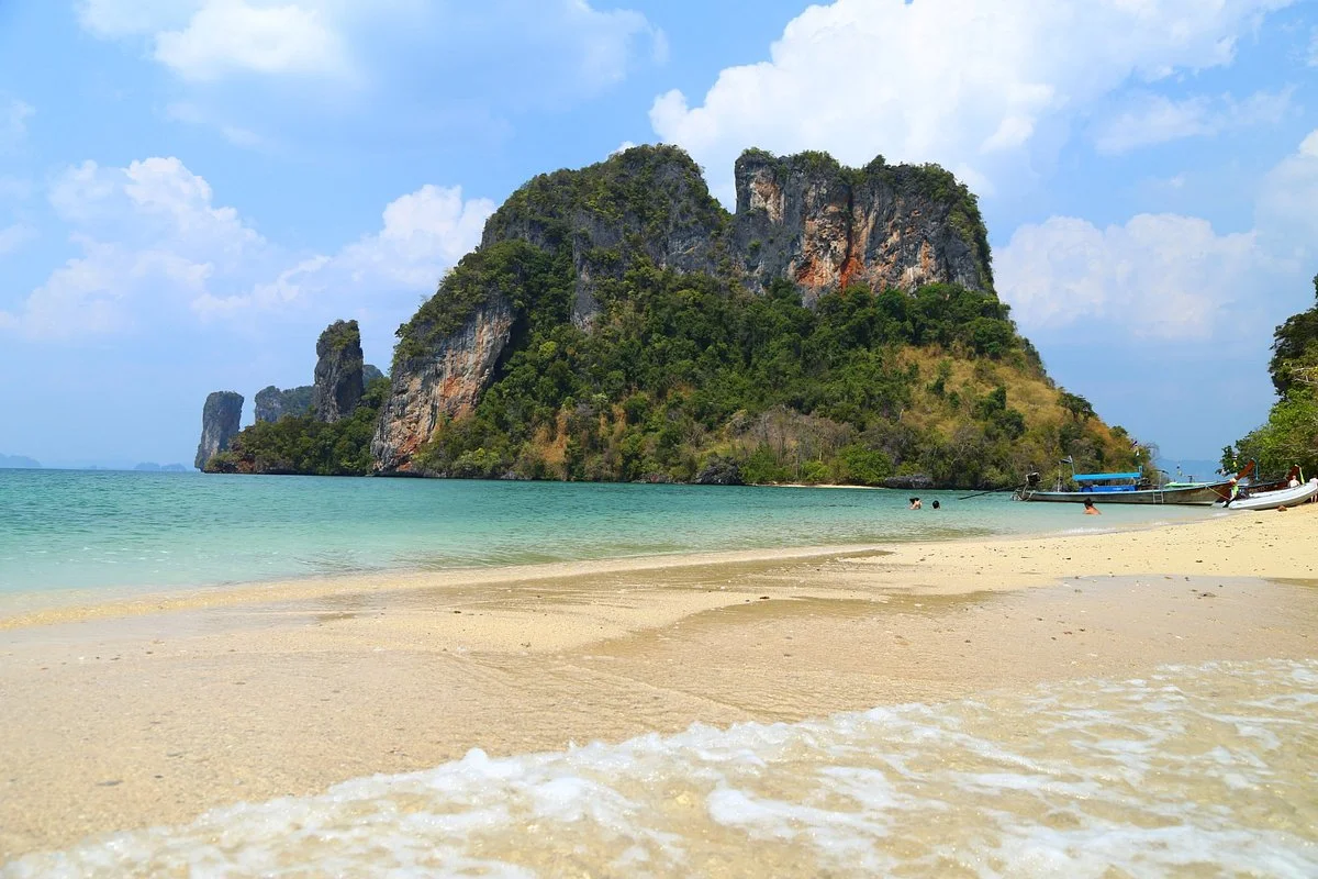 Pak Bia Island