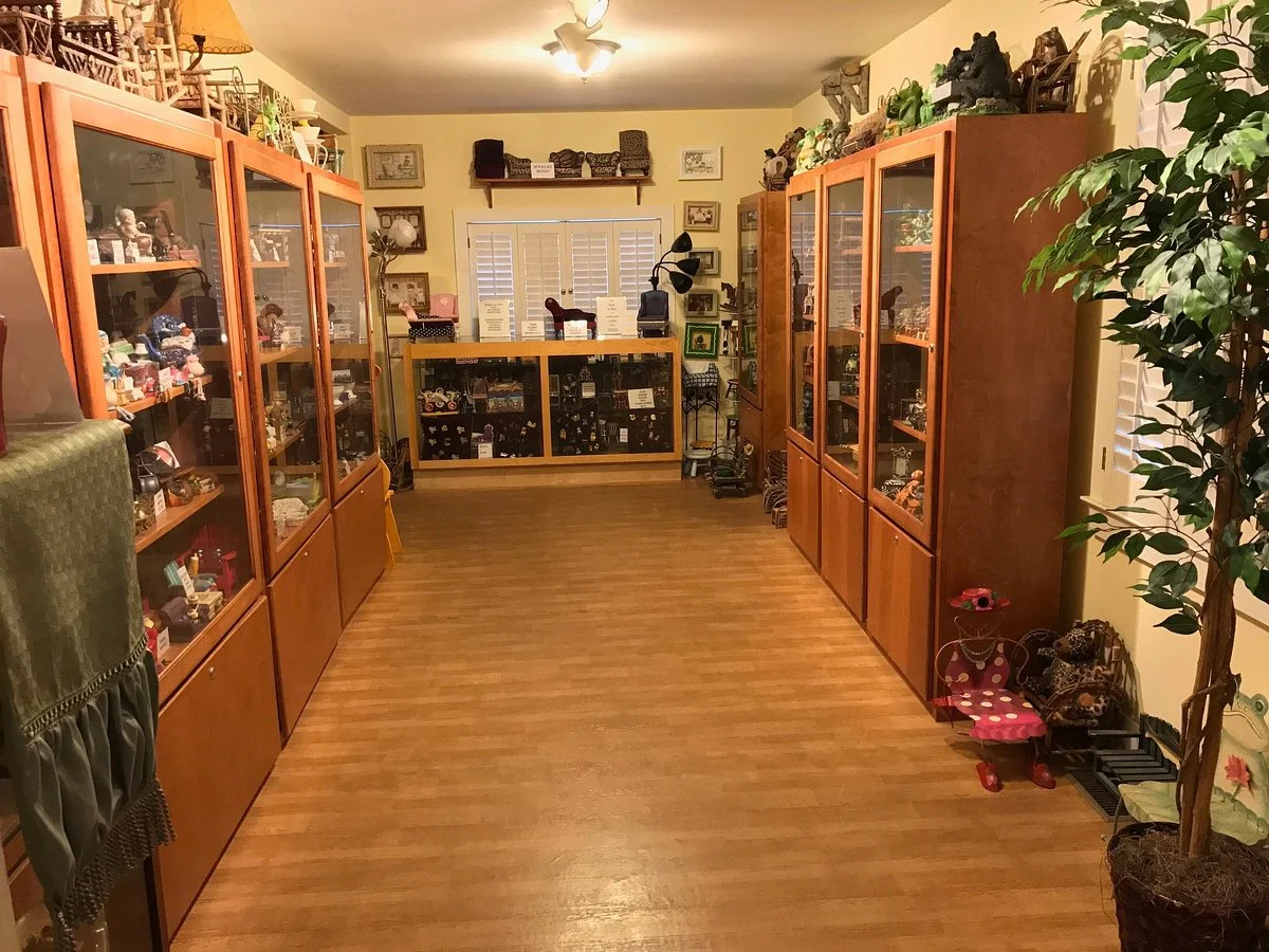 Collectible & Antique Chair Gallery