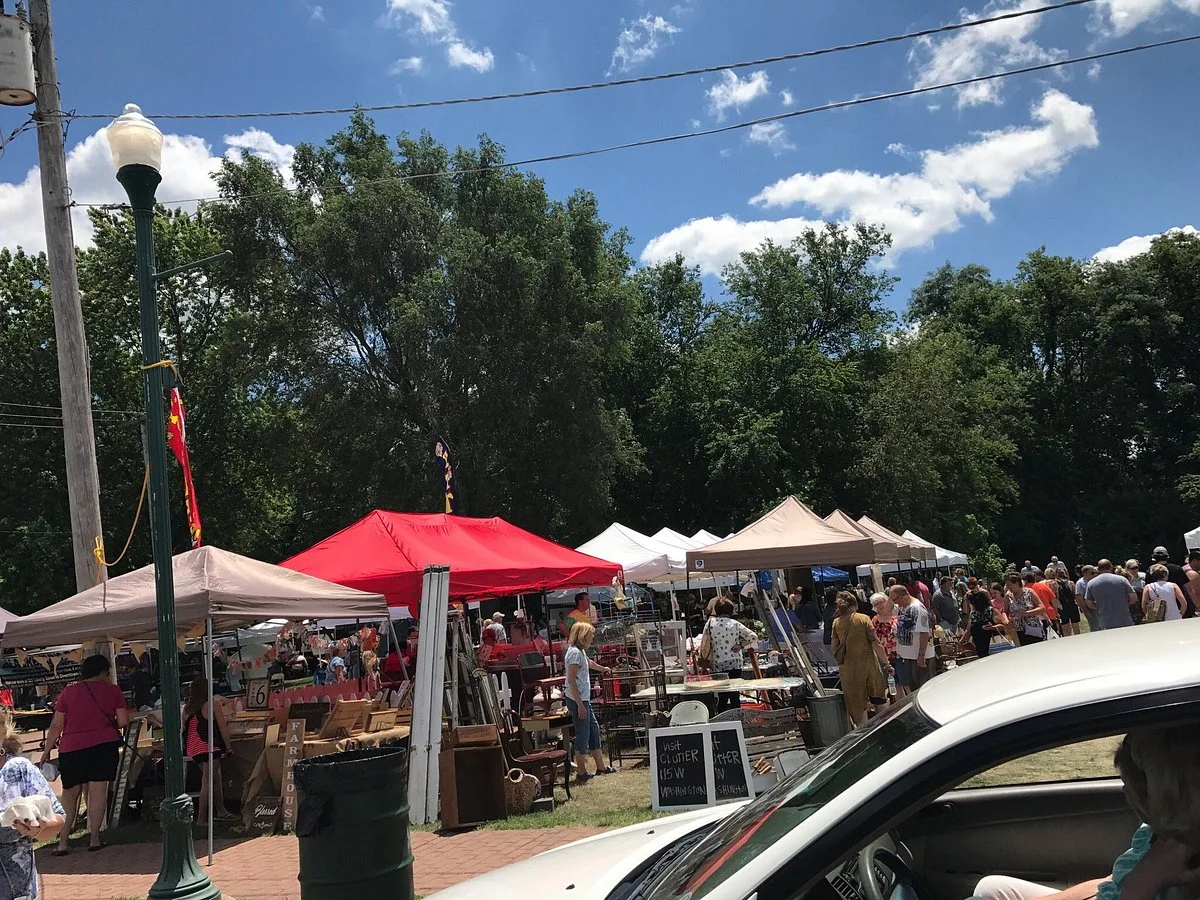 3 French Hens Market