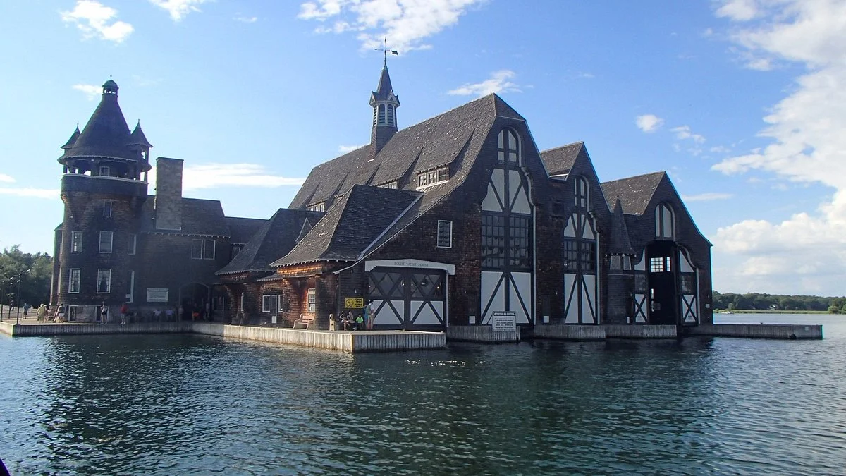 Boldt Yacht House