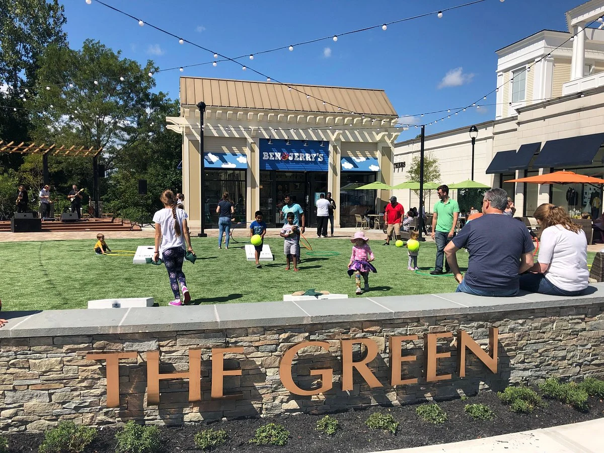 The Promenade Shops at Evergreen Walk