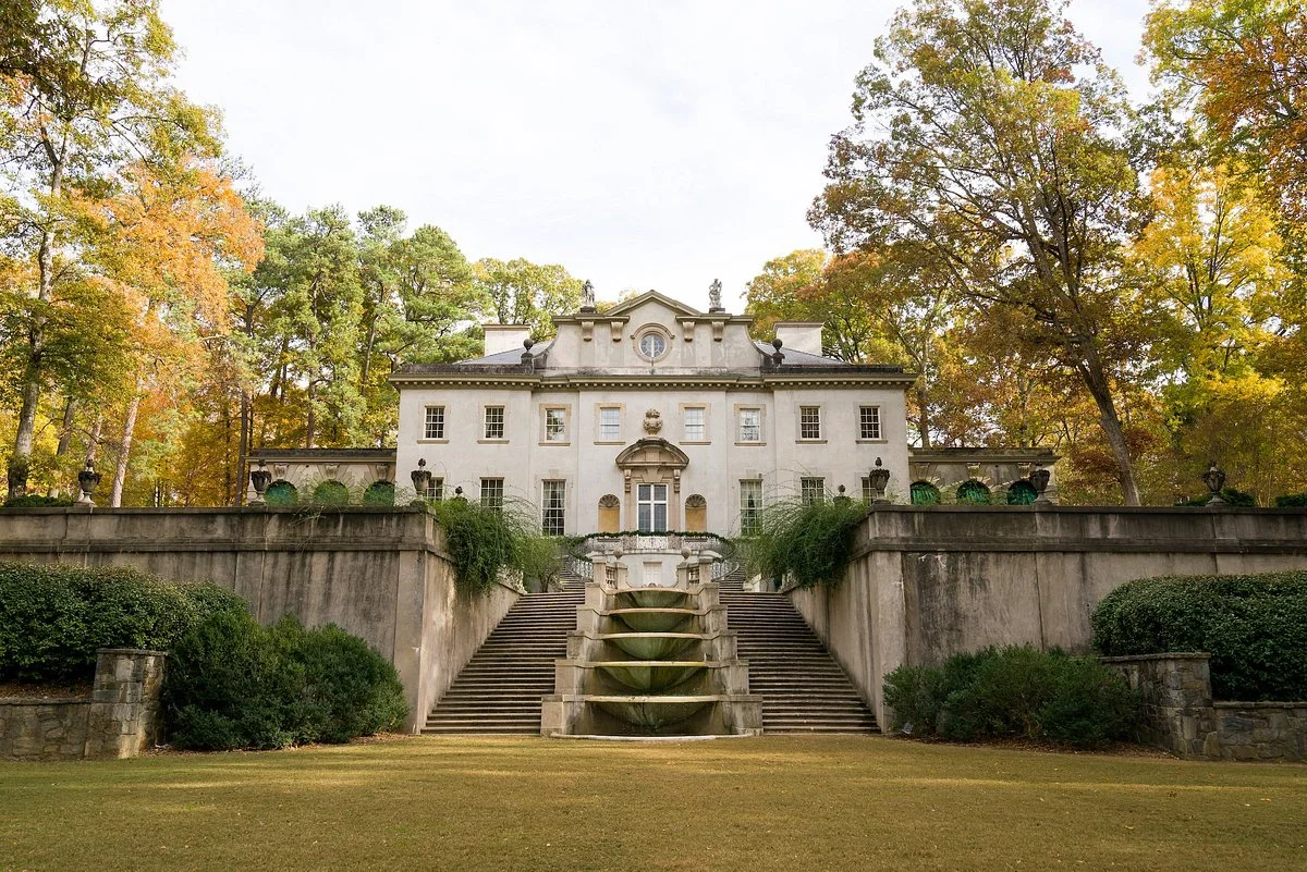 Swan House