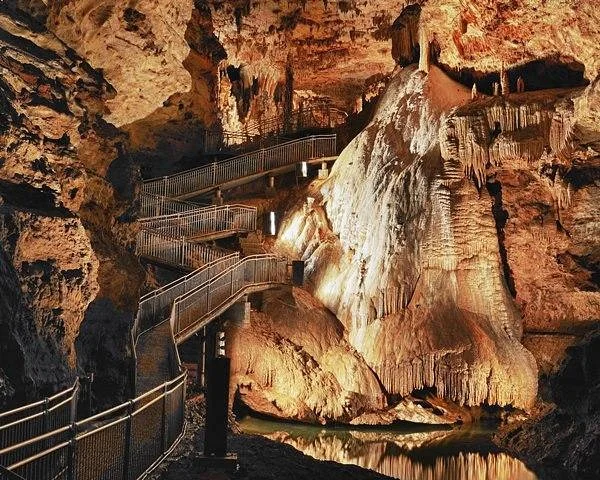 Onondaga Cave