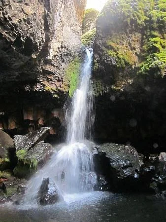 Boulder Cave Trail